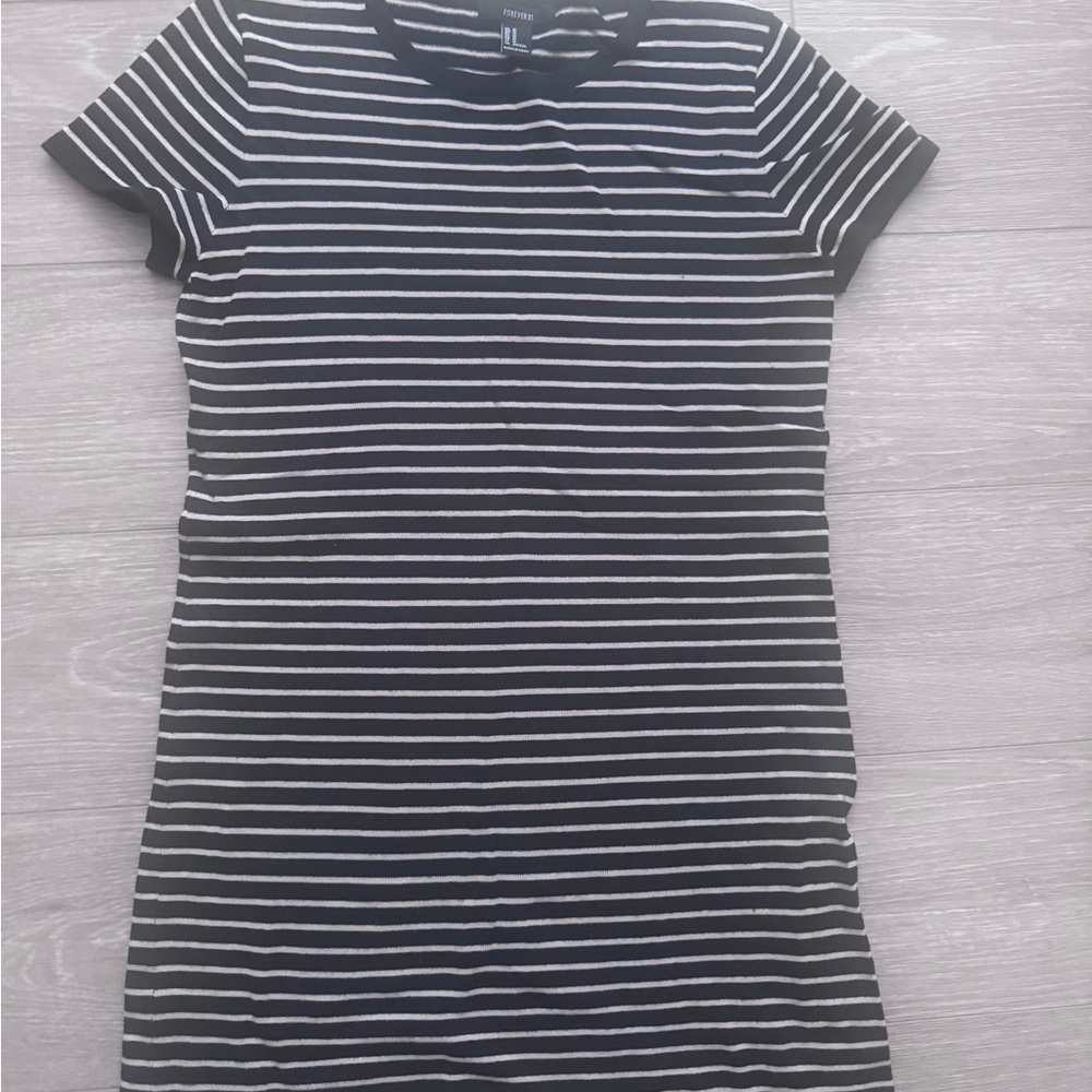 Forever 21 size medium black white stripe Tshirt dress NWOT